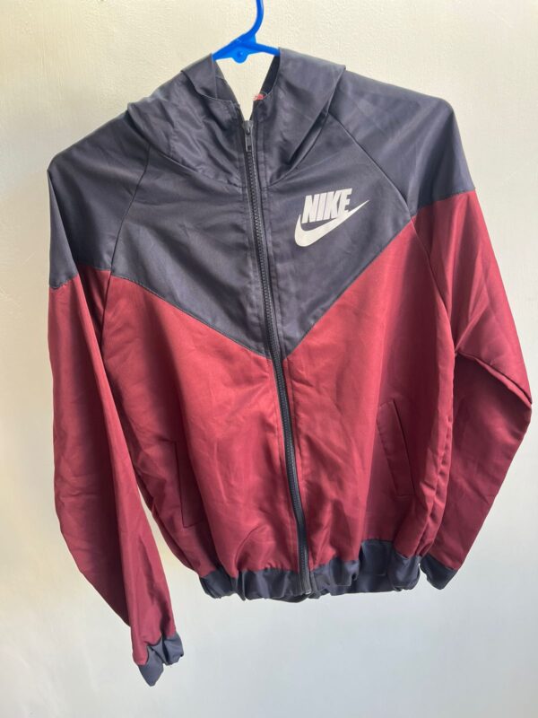 nike windrunner